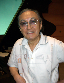 藤本　晃（ドラム）