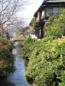 矢部川の水を利用した水路